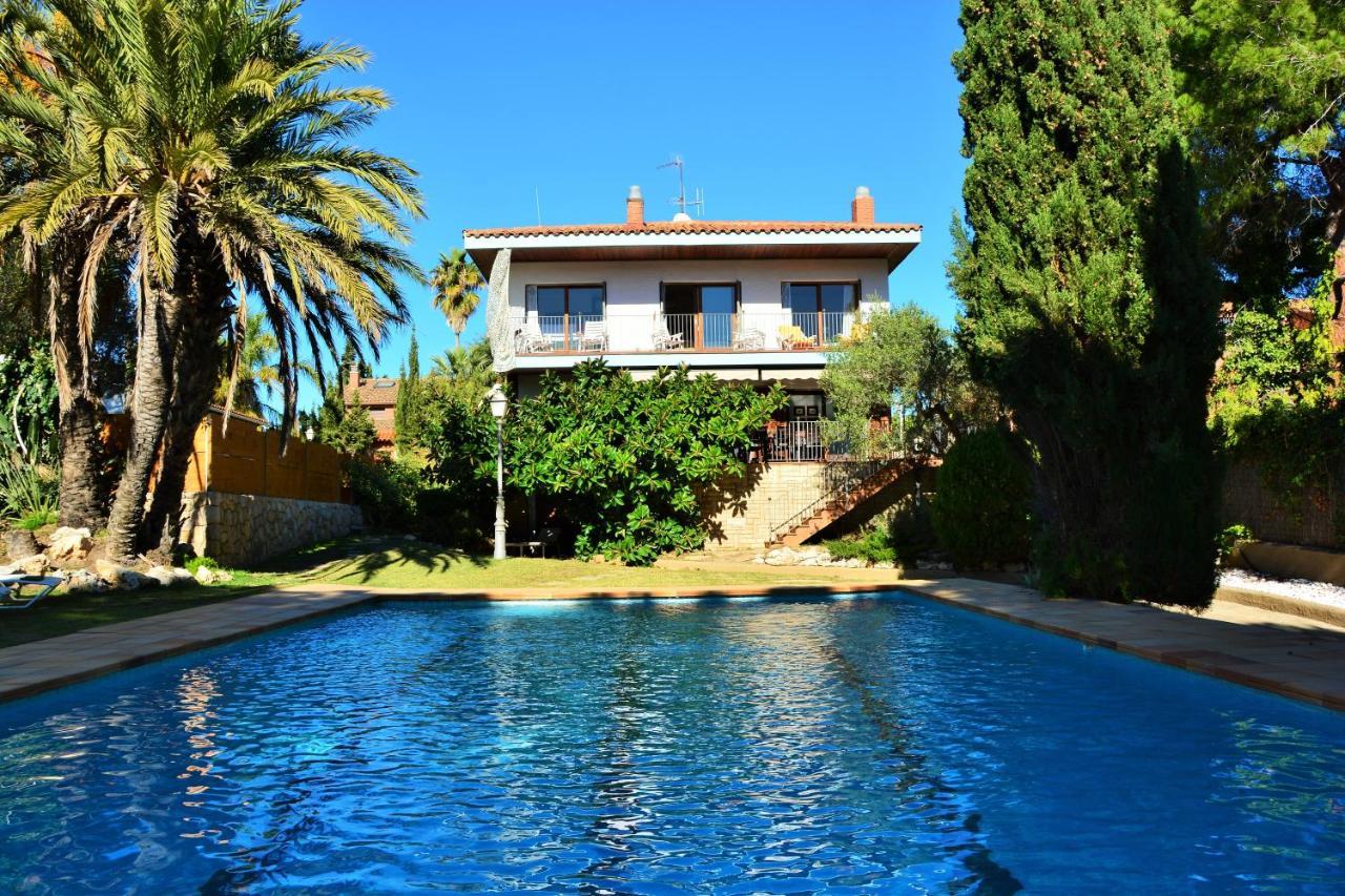 Villa Sitges El Ranch Amaizing Outdoor Areas Beaches At 5 Minutes Walk Sitges At 15 Min Drive Ac Pool Jacuzzi & Garden Xxl Calafell Exteriör bild