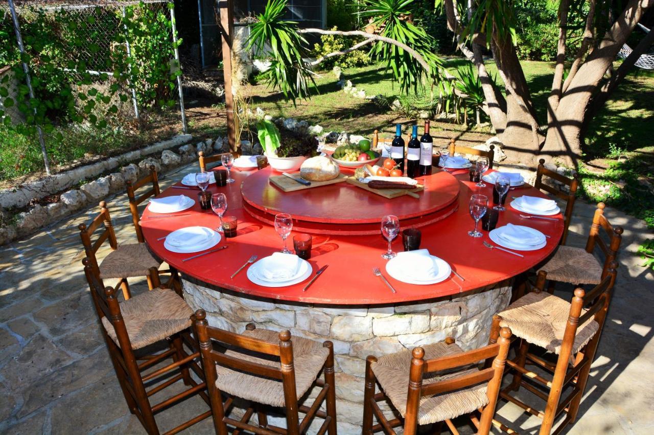 Villa Sitges El Ranch Amaizing Outdoor Areas Beaches At 5 Minutes Walk Sitges At 15 Min Drive Ac Pool Jacuzzi & Garden Xxl Calafell Exteriör bild