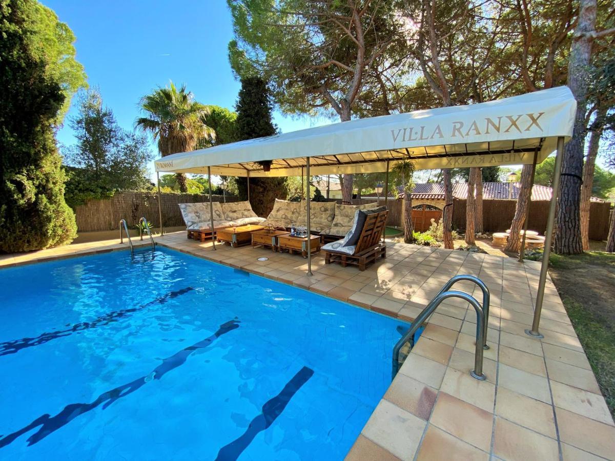 Villa Sitges El Ranch Amaizing Outdoor Areas Beaches At 5 Minutes Walk Sitges At 15 Min Drive Ac Pool Jacuzzi & Garden Xxl Calafell Exteriör bild
