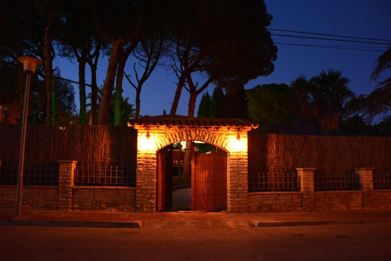 Villa Sitges El Ranch Amaizing Outdoor Areas Beaches At 5 Minutes Walk Sitges At 15 Min Drive Ac Pool Jacuzzi & Garden Xxl Calafell Exteriör bild