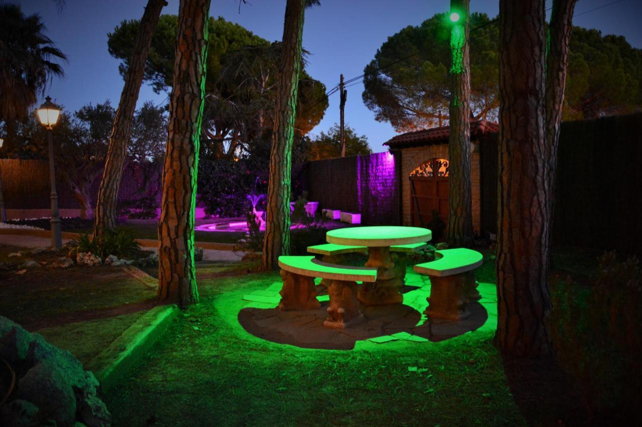 Villa Sitges El Ranch Amaizing Outdoor Areas Beaches At 5 Minutes Walk Sitges At 15 Min Drive Ac Pool Jacuzzi & Garden Xxl Calafell Exteriör bild