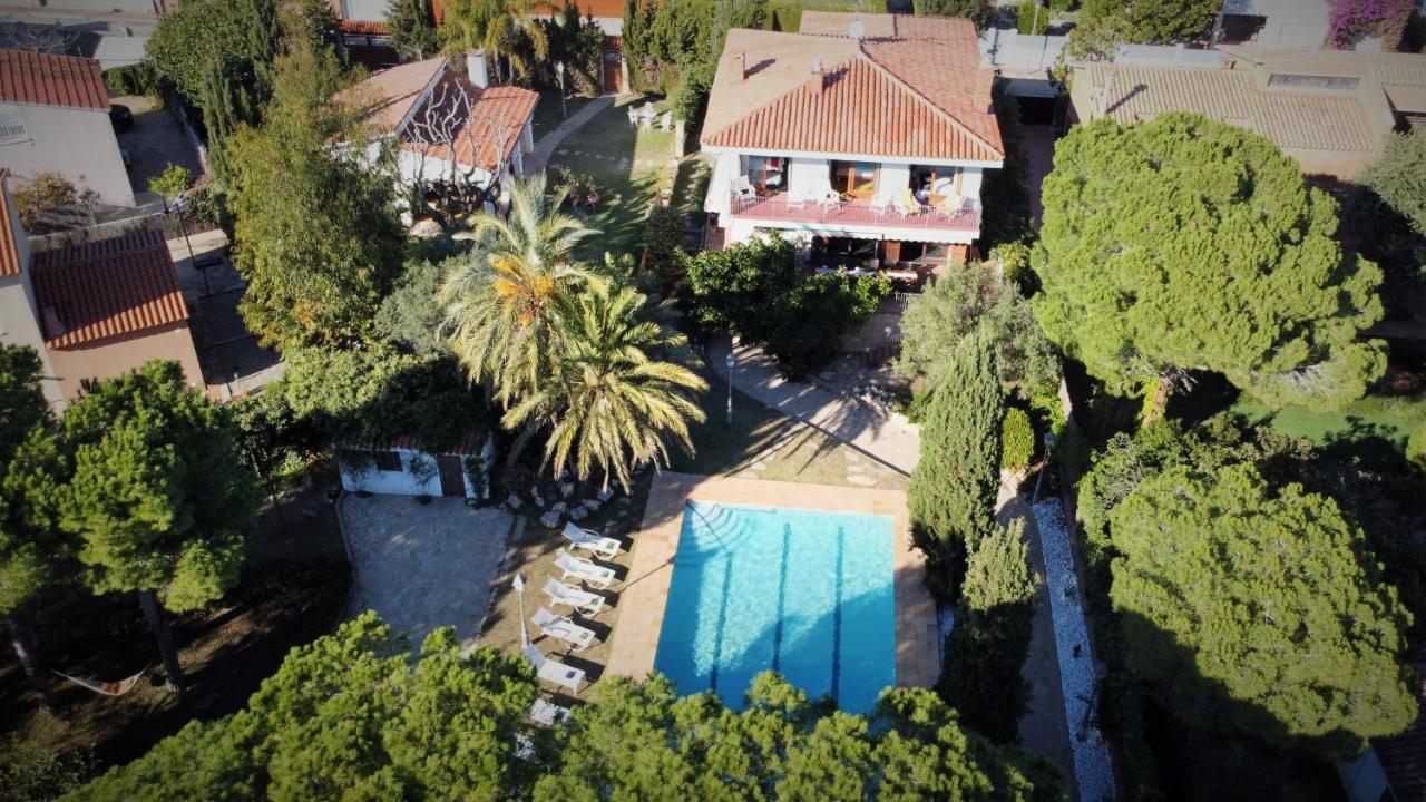 Villa Sitges El Ranch Amaizing Outdoor Areas Beaches At 5 Minutes Walk Sitges At 15 Min Drive Ac Pool Jacuzzi & Garden Xxl Calafell Exteriör bild