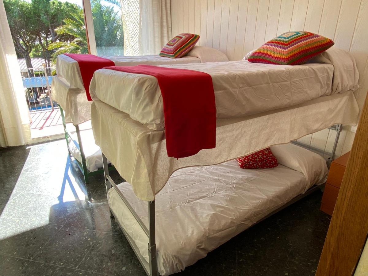 Villa Sitges El Ranch Amaizing Outdoor Areas Beaches At 5 Minutes Walk Sitges At 15 Min Drive Ac Pool Jacuzzi & Garden Xxl Calafell Exteriör bild