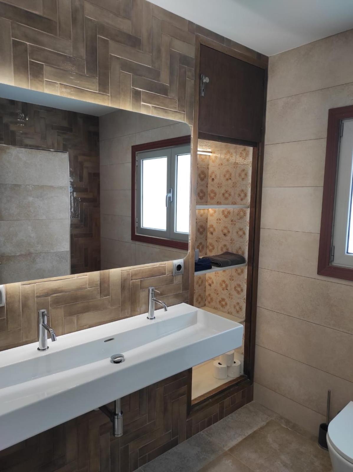 Villa Sitges El Ranch Amaizing Outdoor Areas Beaches At 5 Minutes Walk Sitges At 15 Min Drive Ac Pool Jacuzzi & Garden Xxl Calafell Exteriör bild